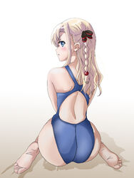  ass blonde_hair blue_eyes blue_one-piece_swimsuit braid competition_swimsuit female from_behind hair_ribbon hal-py high_school_fleet highres long_hair looking_at_viewer looking_back one-piece_swimsuit ribbon simple_background single_braid sitting solo swimsuit wariza white_background wilhelmina_braunschweig_ingenohl_friedeburg 