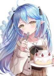  absurdres ahoge aran_sweater black_bow black_bowtie blue_flower blue_hair blush bow bowtie cable_knit cake cardigan colored_tips commentary dress female flower food fork fruit hair_between_eyes happy_birthday highres holding holding_cake holding_food holding_fork holding_plate hololive hutaba_miyagi long_hair looking_at_viewer multicolored_hair official_alternate_costume official_alternate_hairstyle plate pointy_ears sailor_collar sailor_dress simple_background solo strawberry streaked_hair sweater utensil_in_mouth virtual_youtuber white_background white_cardigan white_sailor_collar yellow_eyes yukihana_lamy yukihana_lamy_(casual) 