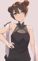  :&gt; aqua_eyes artist_name bare_shoulders black_dress blush brown_hair closed_mouth double_bun dress female grey_background hair_between_eyes hair_bun halterneck hand_on_own_hip looking_at_viewer original shawl short_hair simple_background skeptycally smile solo upper_body 