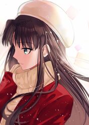  black_hair blue_eyes chinese_commentary coat commentary_request fate/stay_night fate_(series) female hat long_hair scarf smile snow snowing solo tohsaka_rin winter_clothes winter_coat yaoshi_jun 