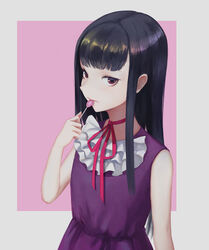  arm_at_side black_eyes black_hair candy commentary dress female food grey_background hand_up high_score_girl lollipop long_hair looking_at_viewer natsugou_shinogi oono_akira photoshop_(medium) pink_background purple_dress red_ribbon ribbon simple_background solo standing upper_body 