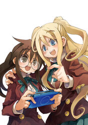  2girls absurdres blazer blonde_hair blue_eyes brown_eyes brown_hair buttons ga_geijutsuka_art_design_class green_ribbons green_skirt hand_on_another&#039;s_shoulder handheld_game_console highres jacket kiyuzuki_satoko long_hair long_sleeves marianne_van_tienen multiple_girls neck_ribbon non-web_source official_art open_mouth photoshop_(medium) playstation_portable pleated_skirt ponytail red_jacket ribbon round_eyewear school_uniform shirt skirt two_side_up white_background white_shirt yamaguchi_kisaragi 