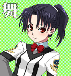  black_hair bow bowtie emblem female green_background gunparade_march kuroo_(project_apricot) long_sleeves looking_at_viewer photoshop_(medium) ponytail red_eyes scrunchie shibamura_mai simple_background smile solo uniform white_scrunchie 