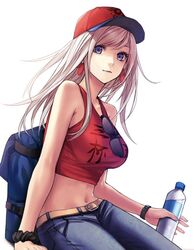  applekun bag bare_shoulders baseball_cap belt blue_eyes blue_pants bottle breasts brown_belt chaldea_logo commentary_request crop_top earrings fate/grand_order fate_(series) female hair_down hat holding holding_bottle jewelry large_breasts long_hair looking_at_viewer miyamoto_musashi_(fate) miyamoto_musashi_(traveling_outfit)_(fate) navel pants print_headwear red_hat red_shirt scrunchie shirt sitting solo sunglasses unworn_eyewear water_bottle white_hair wrist_scrunchie 