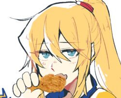  alternate_costume blonde_hair blue_jacket chicken_(food) chicken_leg collar collared_jacket commentary cropped eating eri_(erikiri) esports_apparel female food golden_guardians hair_tie holding holding_food jacket long_hair meme metroid multicolored_clothes multicolored_jacket open_mouth ponytail red_headwear samus_aran sidelocks simple_background white_background yellow_jacket 