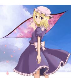  bad_id bad_pixiv_id blonde_hair cherry_blossoms female frills from_behind gap_(touhou) goro hat looking_at_viewer looking_back maribel_hearn petals puffy_short_sleeves puffy_sleeves purple_eyes short_sleeves sky solo touhou 