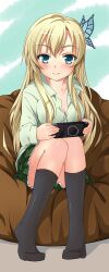  aqua_eyes blonde_hair boku_wa_tomodachi_ga_sukunai breasts butterfly_hair_ornament cleavage commentary_request female hair_ornament handheld_game_console highres hiroshi_(manjia_li) kashiwazaki_sena long_hair medium_breasts plaid plaid_skirt playstation_portable pleated_skirt school_uniform sitting skirt smile socks solo st._chronica_academy_school_uniform 