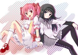  2girls akemi_homura akemi_homura_(magical_girl) black_hair blush bubble_skirt commentary_request gloves hairband holding_hands kaname_madoka kaname_madoka_(magical_girl) long_hair magical_girl mahou_shoujo_madoka_magica mahou_shoujo_madoka_magica_(anime) multiple_girls pantyhose pink_eyes pink_hair purple_eyes shoes short_hair sitting skirt smile twintails white_gloves yoruda 