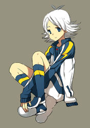  1boy ahoge bad_link blue_eyes fubuki_shirou inazuma_eleven inazuma_eleven_(series) jacket male_focus mami_(apsaras) smile soccer_uniform socks solo sportswear white_hair 