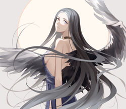  absurdres arms_at_sides backless_outfit bad_id bad_pixiv_id black_hair black_wings blue_eyes breasts commentary_request feathered_wings female from_side heterochromia highres long_hair looking_at_viewer medium_breasts original parted_bangs parted_lips red_eyes sideboob simple_background solo tsuki-shigure very_long_hair wings 