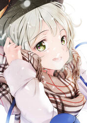  :d adjusting_scarf an-telin black_hat coat commentary_request female fur-trimmed_sleeves fur_trim green_eyes green_hair hat heart highres ke-ta_(style) komeiji_koishi looking_at_viewer looking_to_the_side open_mouth photoshop_(medium) plaid plaid_scarf scarf short_hair simple_background smile snowing solo teeth third_eye touhou upper_body upper_teeth_only white_background white_coat 