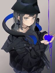  animal_on_shoulder black_choker black_hat black_jacket black_shirt boukou-chan_(tokiwata_soul) brown_background choker closed_mouth commentary earrings female grey_eyes grey_hair hat highres jacket jewelry long_sleeves medium_hair original shirt snake solo tokiwata_soul upper_body 