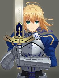  ahoge armor armored_dress artoria_pendragon_(fate) blonde_hair commentary_request dress excalibur_(fate/stay_night) fate/zero fate_(series) female fighting_stance gauntlets green_eyes grey_background hair_ribbon juliet_sleeves long_sleeves puffy_sleeves ribbon saber_(fate) seven_(11) simple_background solo sword weapon 