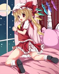  ascot bad_id bad_pixiv_id bed blonde_hair blush bracelet crystal curtains female flandre_scarlet hat hat_ribbon highres jewelry kneeling looking_back moon oerba_yun_fang open_mouth pillow puffy_sleeves red_eyes ribbon sakuraba_hikaru_(loveindog) short_hair short_sleeves side_ponytail solo touhou wings 