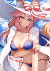  animal_ear_fluff animal_ears bare_shoulders beach bikini blue_bikini blue_sky blush bracelet breasts cleavage collarbone fate/grand_order fate_(series) female fox_ears fox_girl fox_tail hat jewelry large_breasts long_hair looking_at_viewer navel neko_daruma pink_hair sidelocks sky smile solo sun_hat swimsuit tail tamamo_(fate) tamamo_no_mae_(swimsuit_lancer)_(fate) tamamo_no_mae_(swimsuit_lancer)_(second_ascension)_(fate) white_hat yellow_eyes 