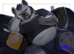  2019 anthro arknights belly book cai1448331577 chips_(food) clothing collar ear_piercing eating eyebrow_piercing facial_piercing food fur grey_body grey_fur hair hi_res holding_book holding_object hyena hypergryph looking_at_viewer lying male mammal markings navel on_back overweight overweight_anthro overweight_male piercing shirt solo spot_(arknights) spots spotted_body spotted_fur spotted_hyena studio_montagne t-shirt tail topwear underwear 