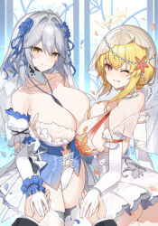  2girls bare_shoulders blonde_hair bracelet breasts cleavage elbow_gloves fenny_golden gloves grey_hair grin hair_ornament halo highres jewelry large_breasts looking_at_viewer lyfe_bestla multiple_girls necklace one_eye_closed orange_eyes smile snowbreak:_containment_zone white_gloves yellow_eyes yuxian_youka 