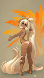  ass barefoot bikini blonde_hair breasts brown_eyes commentary_request dark-skinned_female dark_skin dofus elf eniripsa female highres kneepits legs long_hair looking_back pointy_ears sideboob simple_background small_breasts smile solo striped_bikini striped_clothes swimsuit very_long_hair xaxaxa 