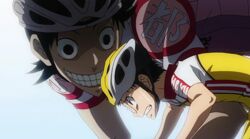  animated animated bicycle_helmet black_eyes black_hair creepy glasses grin helmet midousuji_akira multiple_boys onoda_sakamichi smile yowamushi_pedal 