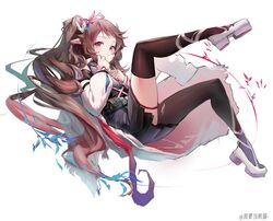  absurdres animal_ears arknights bilibili_username black_pantyhose black_thighhighs brown_hair chinese_commentary coat commentary_request dress eyjafjalla_(arknights) eyjafjalla_the_hvit_aska_(arknights) female full_body hands_up highres horns knee_up leg_up long_hair long_sleeves looking_at_viewer open_clothes open_coat open_mouth pantyhose pink_eyes ponytail pouch purple_dress sheep_ears sheep_girl sheep_horns simple_background single_leg_pantyhose single_thighhigh solo thighhighs very_long_hair white_background white_coat white_footwear wo_yao_dang_xiongmao 