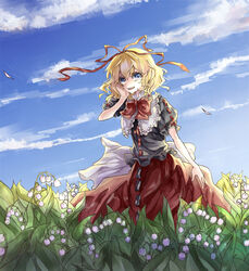  black_shirt blonde_hair blue_eyes blue_sky bow cloud collar commentary_request day female field flower hair_ribbon hand_on_own_cheek hand_on_own_face highres lily_of_the_valley long_skirt medicine_melancholy open_mouth puffy_short_sleeves puffy_sleeves red_skirt ribbon ribbon-trimmed_clothes ribbon-trimmed_skirt ribbon-trimmed_sleeves ribbon_trim shirt short_hair short_sleeves skirt sky smile solo standing sunlight teeth touhou wind zhu_xiang 