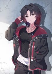  black_hair black_jacket black_pants black_shirt breasts brown_eyes cleavage closed_mouth collarbone commentary_request crack cracked_wall female gradient_hair hair_between_eyes hand_up highres jacket kisaragi_ren_(vtuber) long_sleeves looking_at_viewer medium_breasts multicolored_hair off_shoulder open_clothes open_jacket pants parted_bangs puffy_long_sleeves puffy_sleeves red_hair shirt sleeves_past_wrists solo synn032 virtual_youtuber vspo! 