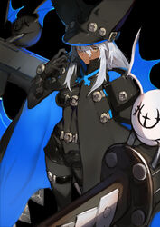  alternate_color black_gloves black_hat breasts closed_mouth commentary_request dark-skinned_female dark_skin female gloves guilty_gear guilty_gear_xrd hair_between_eyes hand_up hat highres kureta_(nikogori) long_hair looking_at_viewer lucifero_(guilty_gear) medium_breasts ramlethal_valentine solo white_hair yellow_eyes 