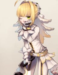  aestus_estus ahoge bad_id bad_pixiv_id beige_background belt blonde_hair blood blood_on_face bodysuit bondage bridal_veil chains closed_mouth commentary_request cowboy_shot fate/extra fate/extra_ccc fate_(series) female gloves green_eyes hair_intakes highres holding holding_sword holding_weapon lock looking_at_viewer munuko nero_claudius_(bride)_(fate) nero_claudius_(fate) one_eye_closed padlock red_eyes showgirl_skirt sidelocks simple_background solo sword tied_hair veil weapon white_gloves wiping_face zipper 