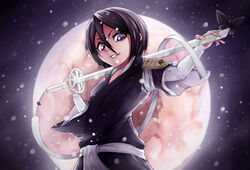  arm_warmers black_hair bleach cowboy_shot eyebrows female full_moon hair_between_eyes highres huksly katana kuchiki_rukia looking_at_viewer moon night over_shoulder purple_eyes shinigami short_hair smile snow sword weapon weapon_over_shoulder wide_sleeves zanpakutou 