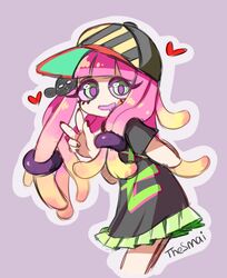  artist_name bad_id bad_tumblr_id baseball_cap clownfish colored_sclera commentary drooling female fish green_eyes hairband harmony&#039;s_clownfish_(splatoon) harmony_(splatoon) hat heart multicolored_hair nail_polish pink_hair pink_sclera saliva sami_briggs sanpaku sea_anemone shirt skirt smile splatoon_(series) splatoon_1 t-shirt tentacle_hair tropical_fish v 