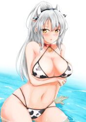  animal_ears animal_print arm_under_breasts azur_lane bell bikini bow breast_hold breasts choker cow_ears cow_girl cow_horns cow_print cow_print_bikini drake_(azur_lane) drake_(the_golden_hind&#039;s_respite)_(azur_lane) extra_ears female horns large_breasts long_hair multi-strapped_bikini neck_bell official_alternate_costume ponytail print_bikini red_choker see-through solo swimsuit tetsuhige water wet white_hair yellow_eyes 