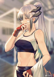  alternate_hairstyle arknights artist_name bare_arms bare_shoulders blurry blurry_background breasts chinese_commentary collarbone commentary_request crop_top depth_of_field earrings female fingerless_gloves gloves grey_hair hand_up highres horns indoors jewelry long_hair medium_breasts midriff navel ponytail red_eyes red_gloves saria_(arknights) sidelocks solo sports_bra stomach stud_earrings sweat tail two-tone_sports_bra upper_body weibo_logo weibo_watermark yorukun 