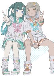  2girls :3 alternate_costume between_legs blue_bow blue_eyes blunt_bangs bow bracelet brown_eyes brown_hair cat_hair_ornament closed_mouth commentary_request curly_hair green_hair green_sailor_collar green_skirt hair_ornament hairclip hairpin hand_between_legs hand_up highres jewelry kemura_(puripurinea) long_hair looking_at_viewer loose_socks miniskirt mole mole_under_mouth multiple_girls necklace one_side_up orange_sailor_collar orange_skirt pink_bow pleated_skirt pretty_series pripara ring sailor_collar shirt shoes short_hair short_sleeves sitting skirt smile sneakers socks taiyo_pepper tsukikawa_chili two_side_up v white_background white_footwear white_shirt white_socks 