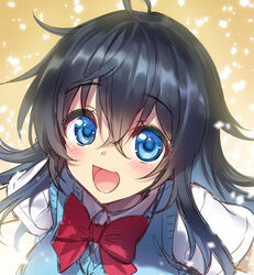  ahoge black_hair blue_eyes blush bow bowtie breasts crossed_bangs electricity female hair_between_eyes hisasi long_hair netoge_no_yome_wa_onna_no_ko_janai_to_omotta? official_art open_mouth red_bow red_bowtie short_sleeves simple_background solo sweater_vest tamaki_ako upper_body 