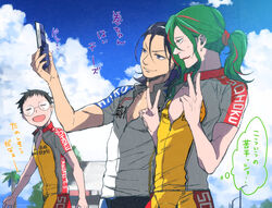  3boys bad_link bike_shorts black_hair blue_eyes blue_sky cellphone closed_eyes cloud cycling_uniform day double_v green_eyes green_hair hairband long_hair makishima_yuusuke male_focus mole multicolored_hair multiple_boys onoda_sakamichi open_mouth orange_hair outdoors phone ponytail selfie sky smile sportswear streaked_hair sweat thought_bubble toudou_jinpachi translated unzipped ushino_(ganet) v wavy_hair yowamushi_pedal 