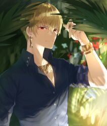  1boy absurdres alternate_costume blonde_hair blue_shirt blurry blurry_background bracelet checkered_sleeves closed_mouth collarbone collared_shirt commentary day depth_of_field earrings fate/grand_order fate_(series) gilgamesh_(caster)_(fate) gilgamesh_(establishment)_(fate) gilgamesh_(fate) hand_up highres jewelry kanniiepan looking_at_viewer male_focus necklace official_alternate_costume outdoors plant red_eyes shirt short_hair short_sleeves smile solo upper_body 