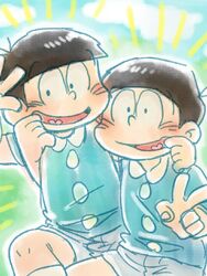  2boys bad_id bad_twitter_id black_hair brothers facial_mark green_background heart heart-shaped_pupils lolicon male_focus matching_outfits matsuno_choromatsu matsuno_osomatsu multiple_boys osomatsu-kun osomatsu_(series) oto short_sleeves shorts siblings simple_background smile symbol-shaped_pupils v whisker_markings 