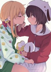  2girls animal_ear_headwear animal_ears animal_print blonde_hair blush brown_hair character_print closed_eyes crossover facing_another fake_animal_ears frog_print from_side funami_yui hasunoue_keroppi hat highres imminent_kiss kero_kero_keroppi looking_at_another medium_hair multiple_girls pochacco ponytail profile pursed_lips sanrio sidelocks stuffed_animal stuffed_toy sweatdrop tennosuke_(tejons) toshinou_kyouko twintails yuri yuru_yuri 