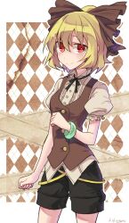  alternate_costume bad_id bad_pixiv_id black_shorts blonde_hair blush bow bracelet female hairbow highres jewelry kikugetsu kurodani_yamame puffy_sleeves red_eyes short_hair short_sleeves shorts smile solo touhou 