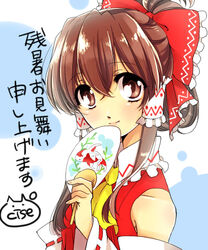  bow brown_eyes brown_hair chigo detached_sleeves female hairbow hakurei_reimu hand_fan red_bow short_hair solo touhou 