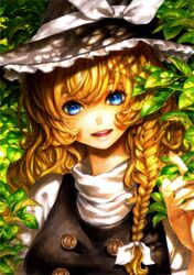  alternate_eye_color blonde_hair blue_eyes bonnou-s-rice bow braid commentary_request female hairbow hat kirisame_marisa leaf long_hair marker_(medium) ribbon shade smile solo touhou traditional_media turtleneck upper_body witch_hat 