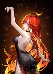  ahoge arm_up ass backless_dress backless_outfit bare_arms bare_back bare_shoulders black_choker black_dress choker commentary cowboy_shot dress english_commentary female genshin_impact highres long_hair looking_at_viewer mavuika_(genshin_impact) orange_hair parted_lips red_eyes red_hair ringeko-chan side_slit smile solo standing very_long_hair 