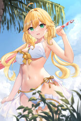  :d ahoge bare_arms bare_shoulders beach_umbrella bikini blonde_hair blue_sky blush bow bow_bikini breasts chahei cloud day female green_eyes hair_between_eyes hair_intakes highres holding long_hair looking_at_viewer medium_breasts navel original outdoors palm_tree side-tie_bikini_bottom sky smile solo swimsuit tree umbrella very_long_hair white_bikini 