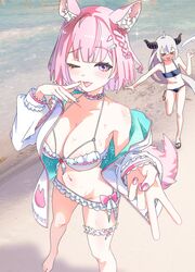  2girls absurdres beach bikini black_bikini breasts choker demon_girl demon_horns flower_collar green_hood grey_hair gurumie hakui_koyori hakui_koyori_(summer) heart_bikini highres hololive horns la+_darknesss large_breasts long_hair looking_at_viewer multicolored_hair multiple_girls pink_nails pointy_ears purple_hair splashing streaked_hair striped_horns swimsuit two-tone_choker v very_long_hair virtual_youtuber wet white_choker wolf_cutout wolf_girl 