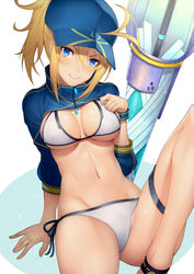  ahoge ahoge_wag artoria_pendragon_(all) bangs banned_artist baseball_cap bikini blonde_hair blue_eyes blue_hat blush breasts cleavage closed_mouth commentary_request expressive_hair fate/grand_order fate_(series) hair_between_eyes hair_through_headwear hat knee_up kyoeiki lance long_hair long_sleeves looking_at_viewer medium_breasts mysterious_heroine_xx_(foreigner) navel polearm ponytail shrug_(clothing) simple_background sitting smile solo swimsuit thighs twinmyniad weapon white_background white_bikini zipper zipper_pull_tab 