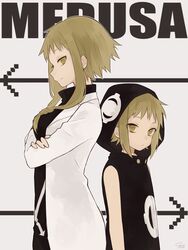  2girls :/ arrow_(symbol) bad_id bad_pixiv_id blonde_hair character_name commentary_request crossed_arms dual_persona from_side grey_background highres hood hoodie lab_coat looking_at_another looking_at_viewer medusa_gorgon multiple_girls short_hair short_hair_with_long_locks sidelocks signature soul_eater time_paradox tkg_(4_nm) yellow_eyes 