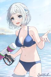  absurdres artist_name beckoning bikini blue_eyes blue_ribbon blush breasts cleavage collarbone female front-tie_bikini_top front-tie_top gakuen_idolmaster grey_hair hair_ribbon half_up_braid highres holding holding_water_gun idolmaster junshiki katsuragi_lilja looking_at_viewer medium_breasts navel outdoors ribbon ribbon_braid short_hair signature smile solo stomach swimsuit wading water_gun 