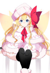  absurdres alternate_costume ametama_(runarunaruta5656) arms_at_sides black_gloves black_pantyhose blonde_hair blue_eyes blush bow breath coat eyebrows fairy_wings female fuzzy_footwear gloves headwear_request highres knees lily_white long_hair md5_mismatch pantyhose red_bow red_ribbon ribbon sitting smile solo touhou visible_air white_background white_headwear wings winter_clothes winter_coat yellow_wings 