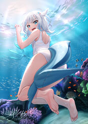  ass barefoot blue_eyes blue_hair feet female fish_tail gawr_gura grey_hair highres hololive hololive_english legs looking_at_viewer looking_back medium_hair multicolored_hair one-piece_swimsuit shark_girl shark_tail sharp_teeth skyrail soles solo streaked_hair swimsuit tail teeth two_side_up underwater virtual_youtuber water white_one-piece_swimsuit 