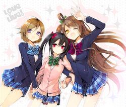  3girls :d asamiyajy black_hair blue_bow blue_bowtie blue_jacket blue_skirt bow bowtie brown_hair closed_mouth collared_shirt commentary_request copyright_name girl_sandwich green_bow green_bowtie hand_up jacket koizumi_hanayo korean_commentary long_hair long_sleeves looking_at_viewer love_live! love_live!_school_idol_project minami_kotori multiple_girls one_eye_closed open_mouth otonokizaka_school_uniform pink_jacket pleated_skirt purple_eyes red_bow red_bowtie red_eyes sandwiched school_uniform shirt short_hair skirt smile twintails v white_shirt wing_collar winter_uniform yazawa_nico yellow_eyes 